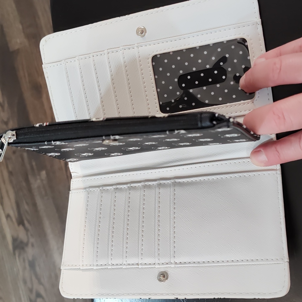 Loungefly Mickey Mouse Wallet - Picture 2 of 5
